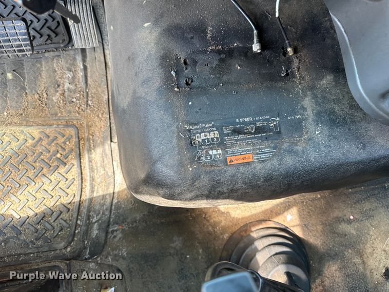 image for item EB2904 2012 International 7600 dump truck