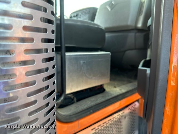 image for item EB2904 2012 International 7600 dump truck