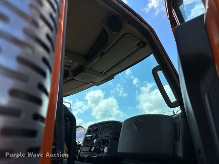 image for item EB2904 2012 International 7600 dump truck