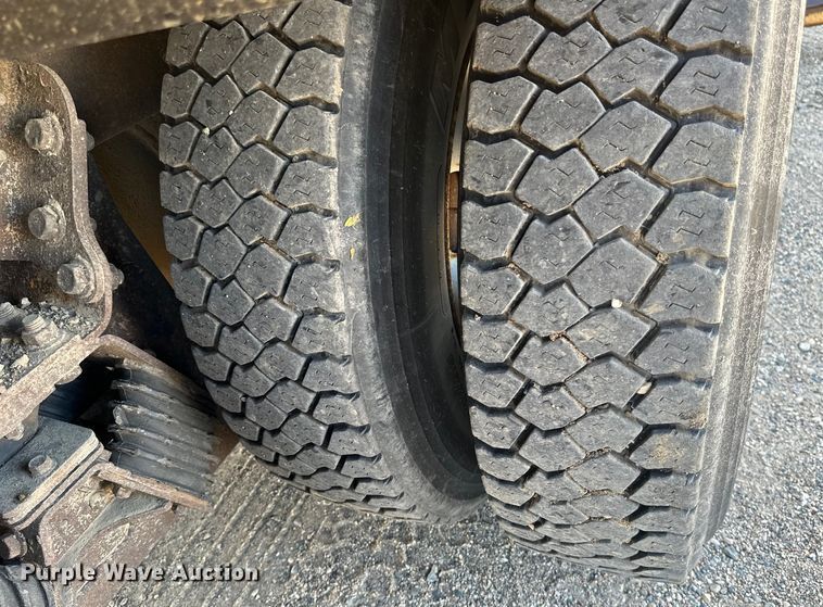 image for item EB2904 2012 International 7600 dump truck