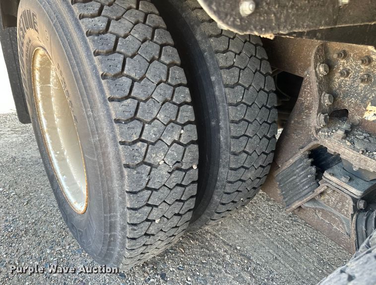 image for item EB2904 2012 International 7600 dump truck