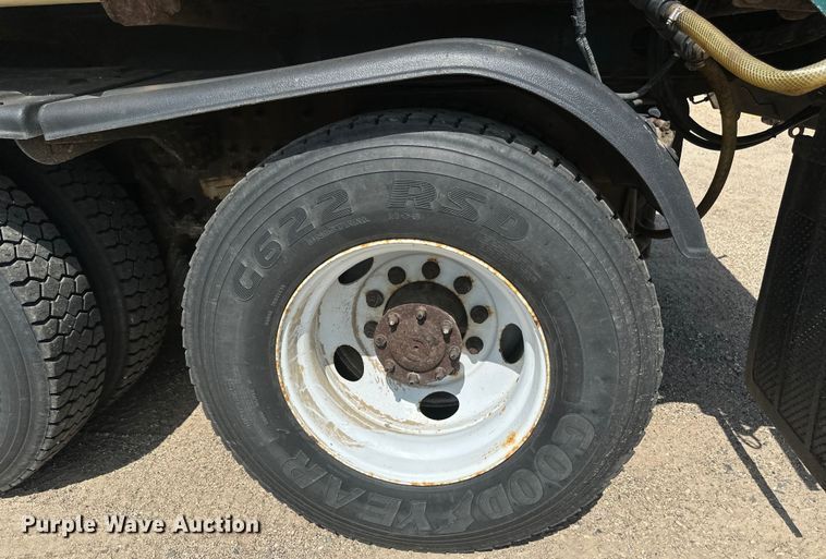 image for item EB2904 2012 International 7600 dump truck