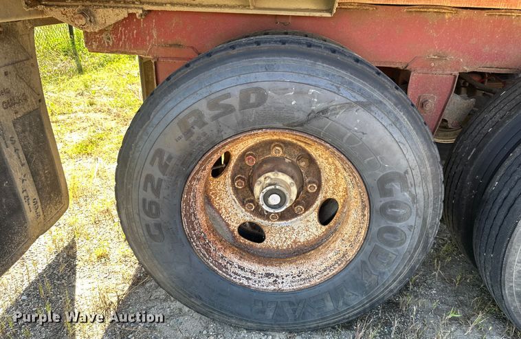 image for item EB2906 1994 Clement end dump pup trailer