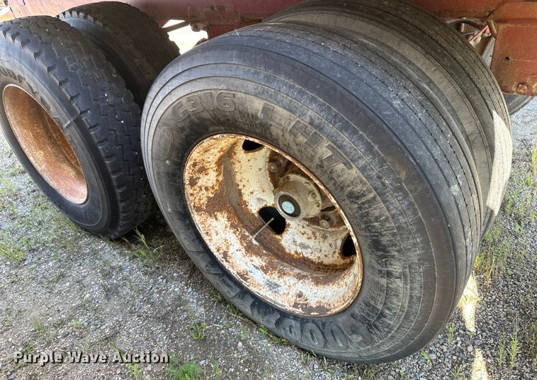 image for item EB2906 1994 Clement end dump pup trailer