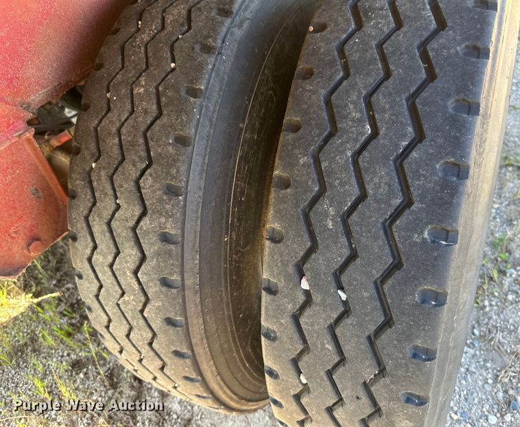 image for item EB2906 1994 Clement end dump pup trailer