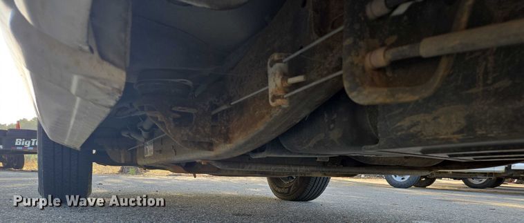 image for item EC1121 2004 Chevrolet Silverado 1500 pickup truck