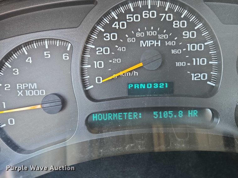 image for item EC1121 2004 Chevrolet Silverado 1500 pickup truck