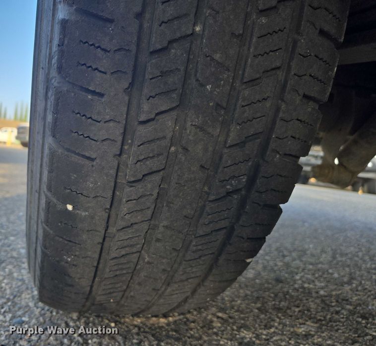 image for item EC1121 2004 Chevrolet Silverado 1500 pickup truck