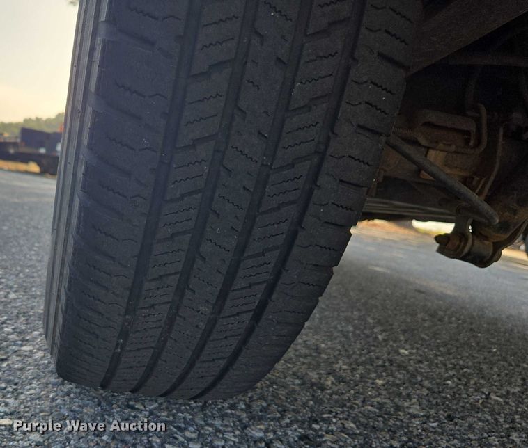 image for item EC1121 2004 Chevrolet Silverado 1500 pickup truck