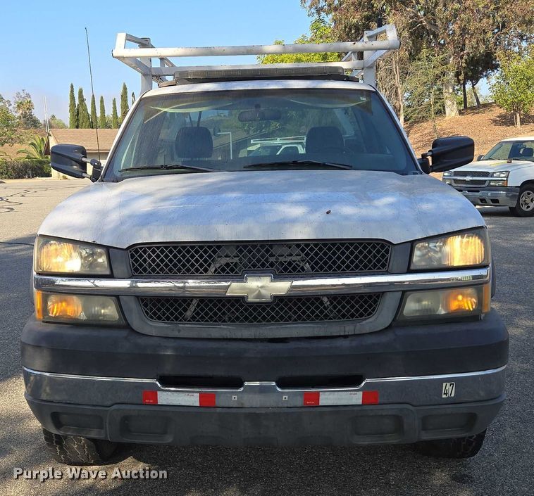 image for item EC1138 2004 Chevrolet Silverado 2500HD utility bed pickup truck