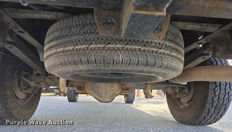 image for item EC1138 2004 Chevrolet Silverado 2500HD utility bed pickup truck