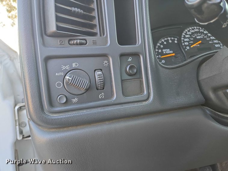 image for item EC1138 2004 Chevrolet Silverado 2500HD utility bed pickup truck