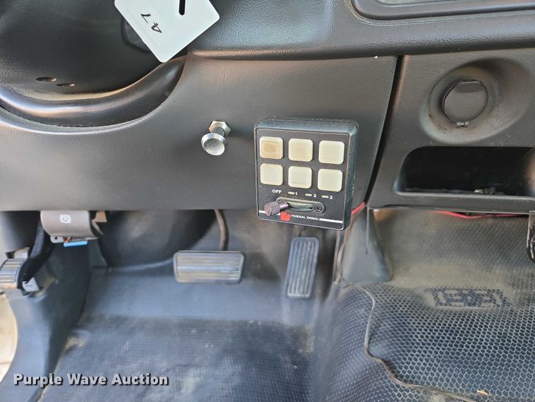 image for item EC1138 2004 Chevrolet Silverado 2500HD utility bed pickup truck