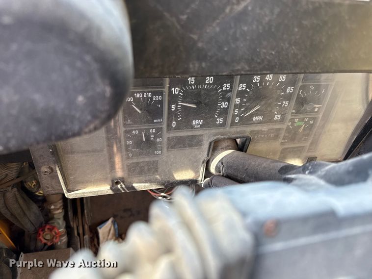 image for item ED4432 1995 International 3800 school bus