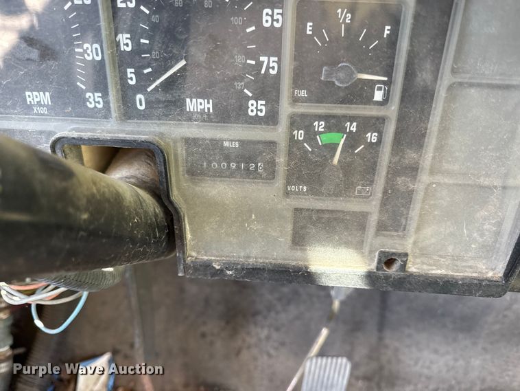 image for item ED4432 1995 International 3800 school bus