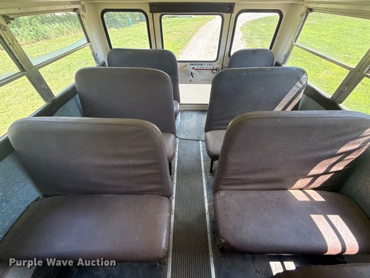 image for item ED4432 1995 International 3800 school bus