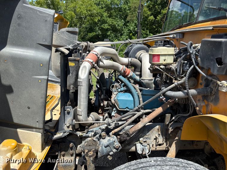 image for item ED4432 1995 International 3800 school bus