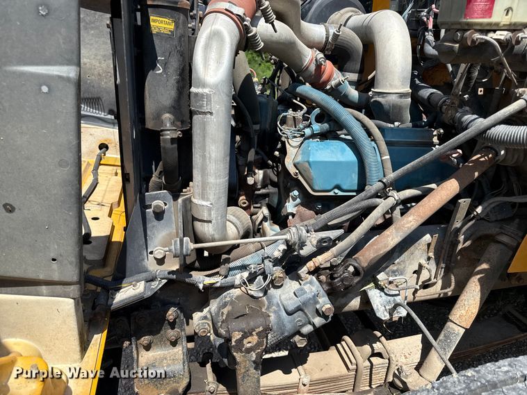 image for item ED4432 1995 International 3800 school bus