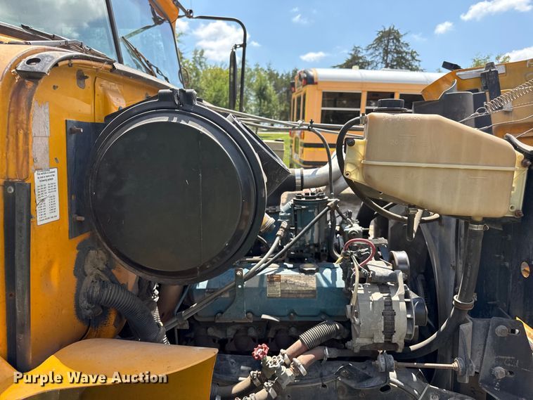 image for item ED4432 1995 International 3800 school bus