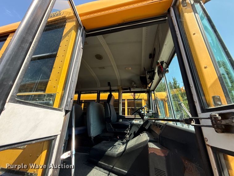 image for item ED4455 2003 Thomas Built Saf-T-Liner school bus