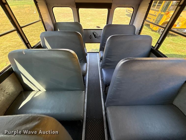 image for item ED4455 2003 Thomas Built Saf-T-Liner school bus