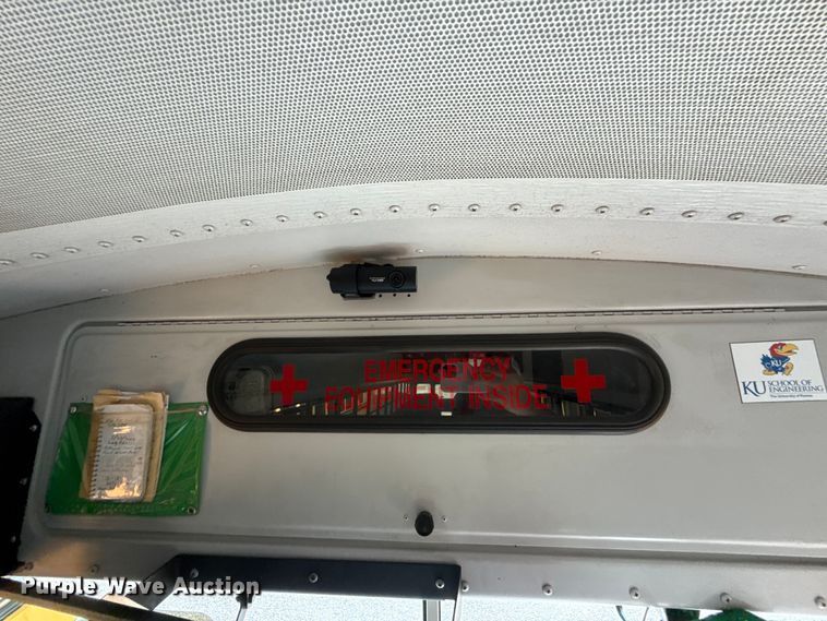 image for item ED4455 2003 Thomas Built Saf-T-Liner school bus