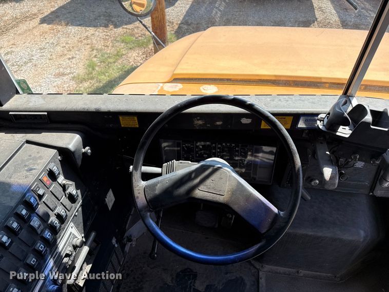 image for item ED4456 1997 International 3800 school bus