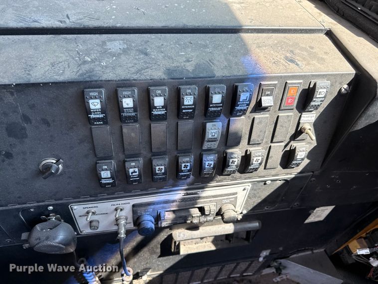 image for item ED4456 1997 International 3800 school bus