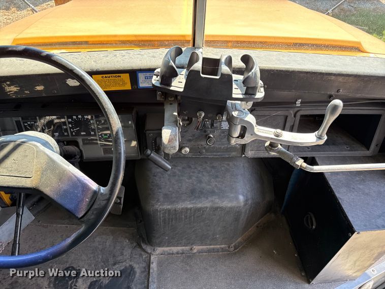 image for item ED4456 1997 International 3800 school bus