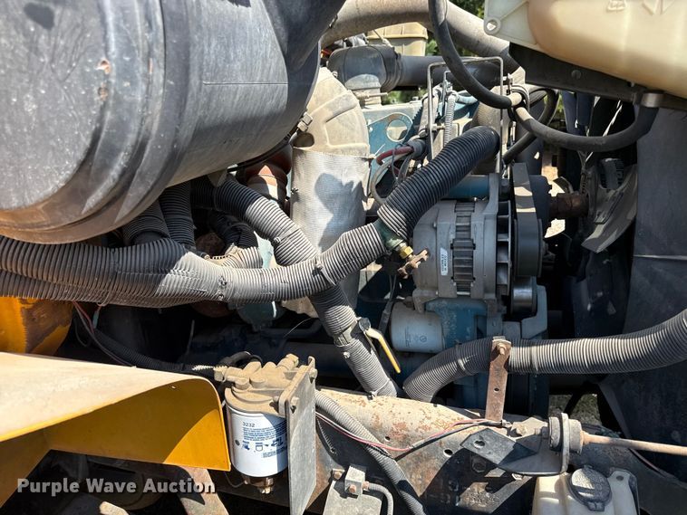 image for item ED4456 1997 International 3800 school bus