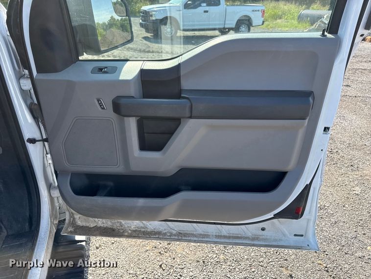 image for item ED4469 2015 Ford F150 SuperCab pickup truck