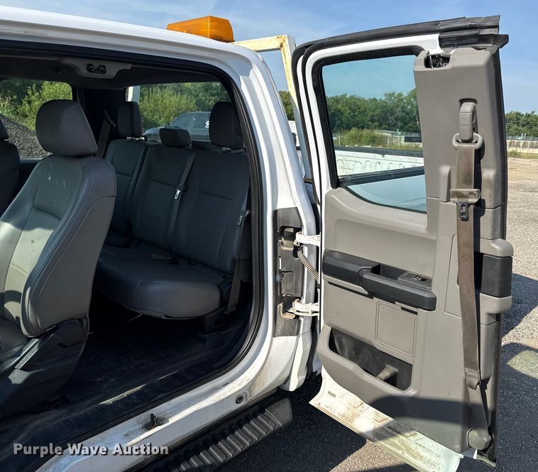 image for item ED4469 2015 Ford F150 SuperCab pickup truck