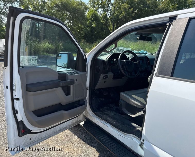 image for item ED4471 2015 Ford F150 XL SuperCab pickup truck