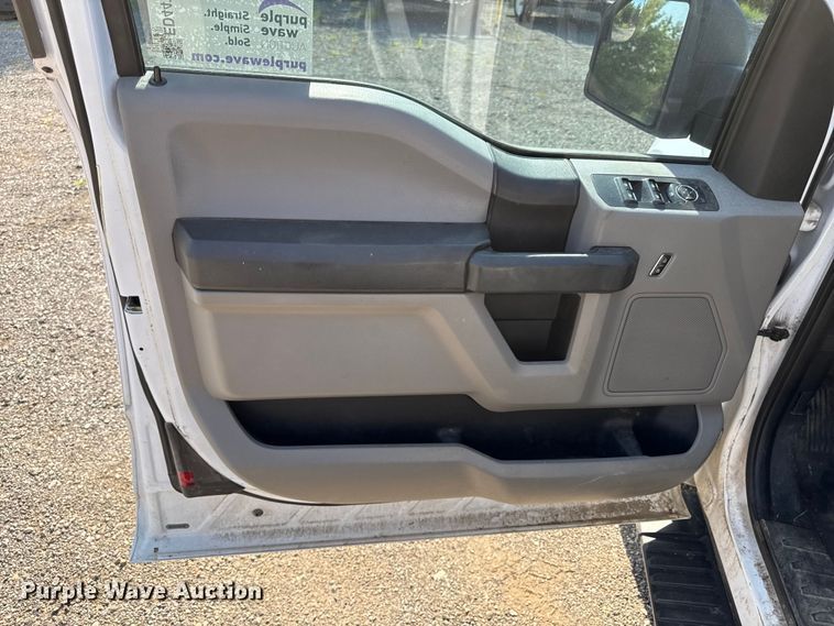 image for item ED4471 2015 Ford F150 XL SuperCab pickup truck