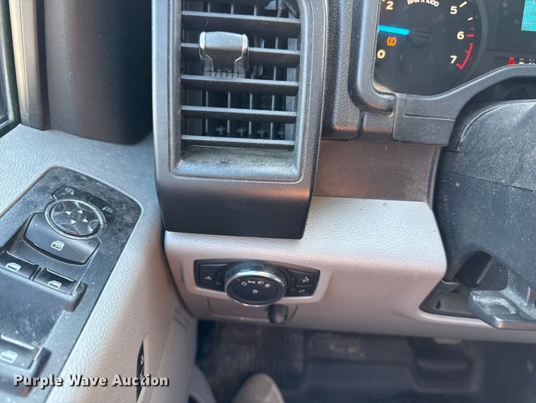 image for item ED4471 2015 Ford F150 XL SuperCab pickup truck