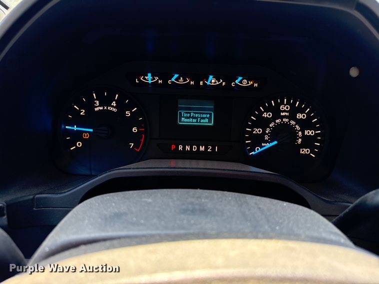 image for item ED4471 2015 Ford F150 XL SuperCab pickup truck