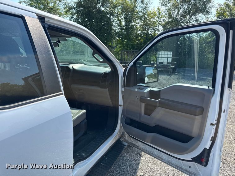 image for item ED4471 2015 Ford F150 XL SuperCab pickup truck