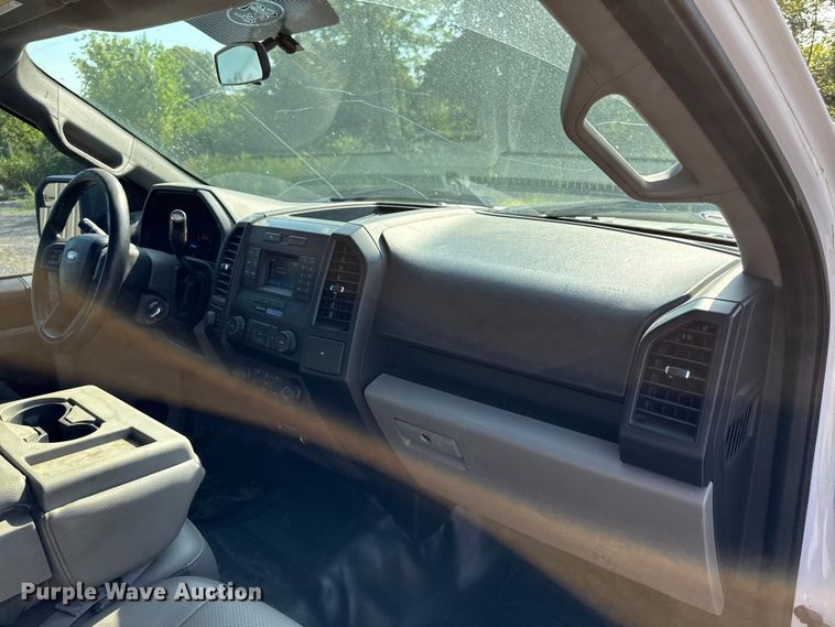 image for item ED4471 2015 Ford F150 XL SuperCab pickup truck