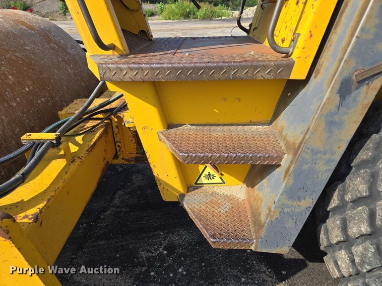 image for item EF1836 1987 Bomag BW213D single drum vibratory roller