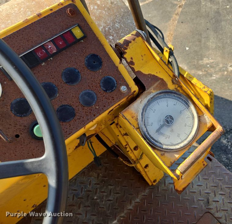 image for item EF1836 1987 Bomag BW213D single drum vibratory roller