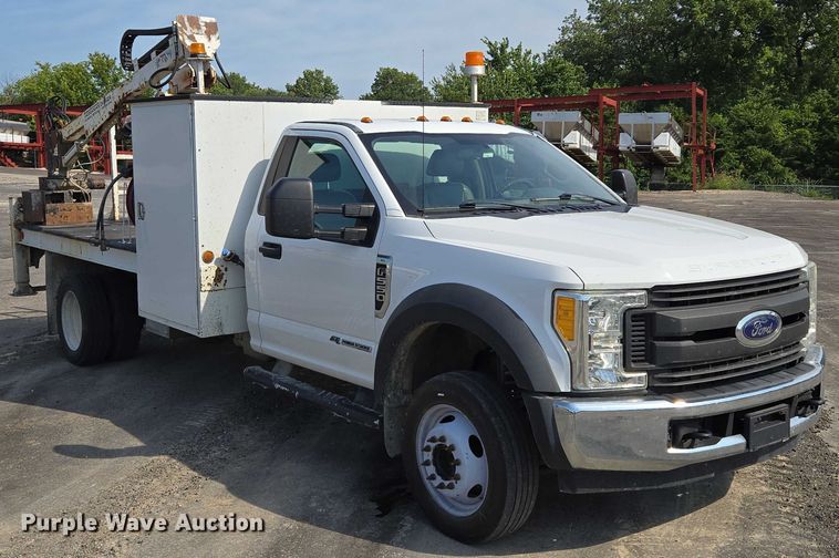 image for item EF1838 2017 Ford F550 utility / service truck
