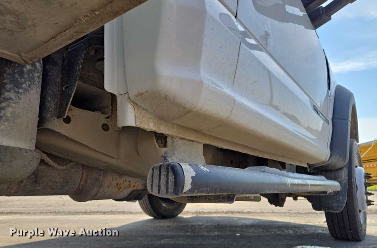 image for item EF1838 2017 Ford F550 utility / service truck