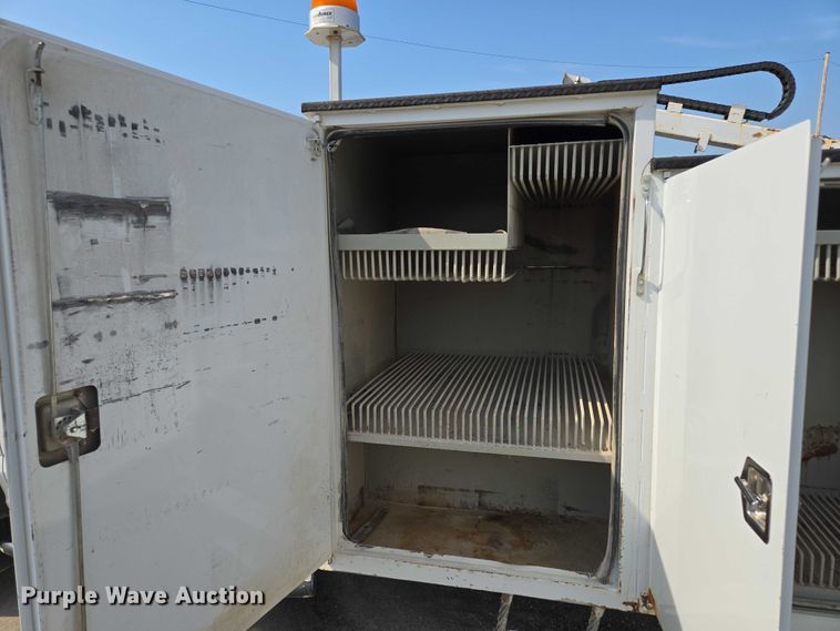 image for item EF1838 2017 Ford F550 utility / service truck