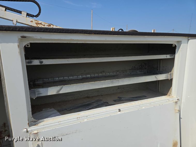 image for item EF1838 2017 Ford F550 utility / service truck