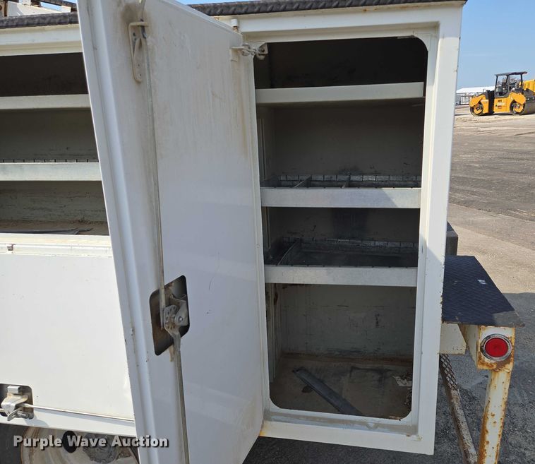 image for item EF1838 2017 Ford F550 utility / service truck