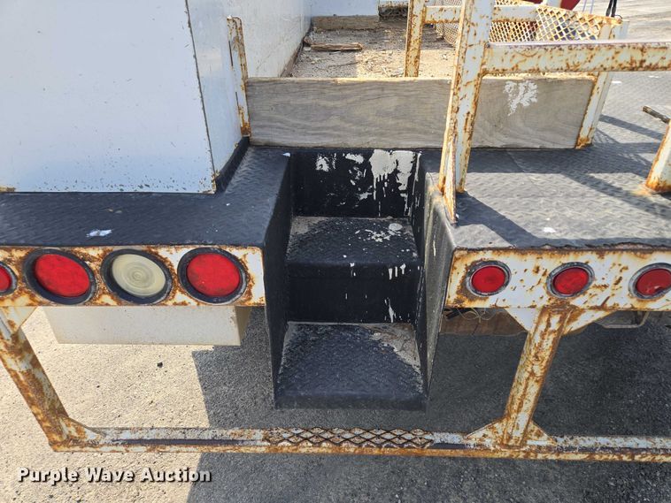 image for item EF1838 2017 Ford F550 utility / service truck