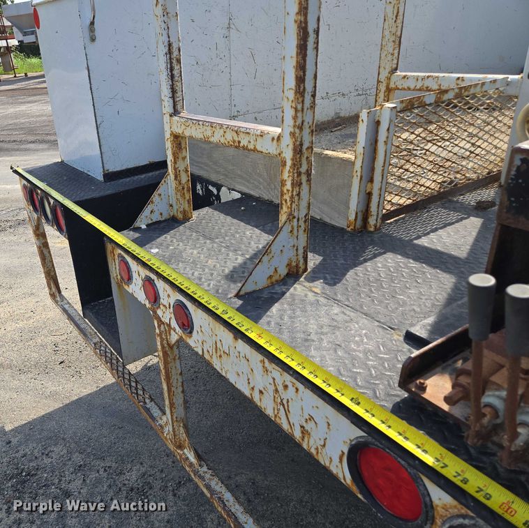 image for item EF1838 2017 Ford F550 utility / service truck