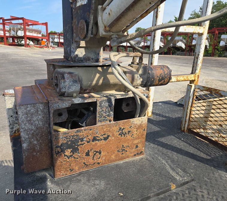 image for item EF1838 2017 Ford F550 utility / service truck