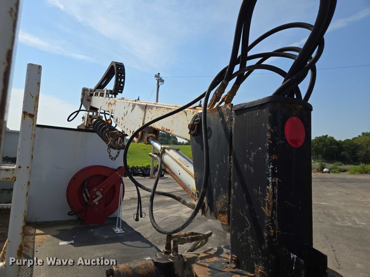 image for item EF1838 2017 Ford F550 utility / service truck