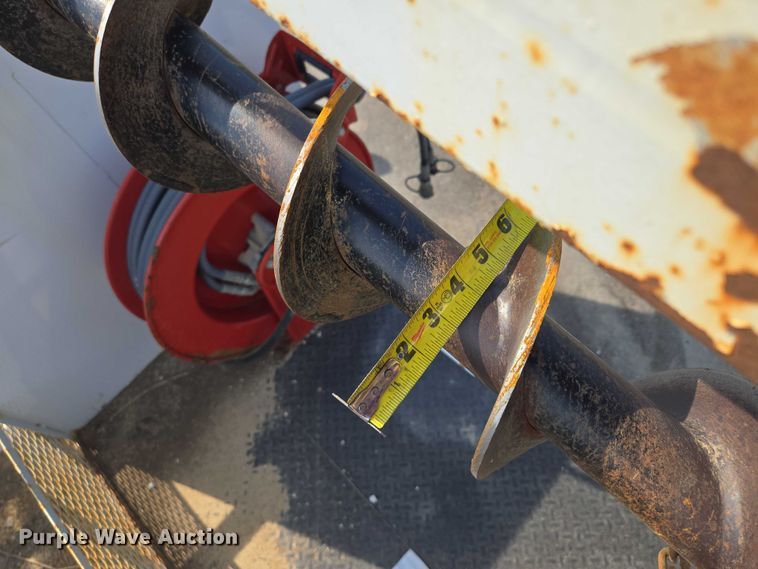 image for item EF1838 2017 Ford F550 utility / service truck